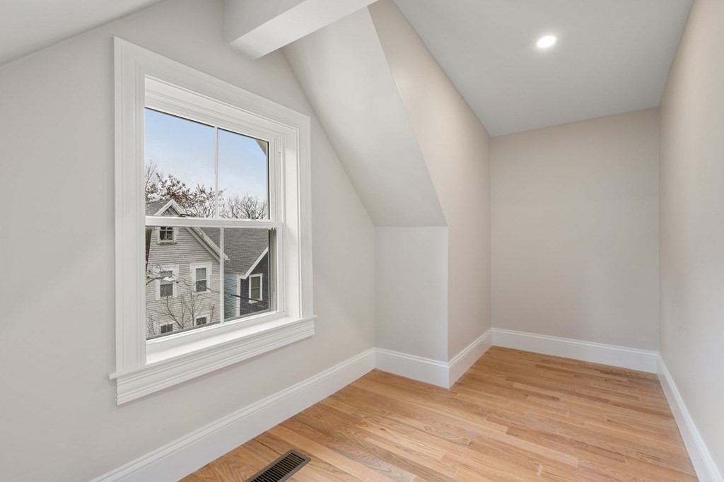 21 Linden Street Boston, MA 02127 - Photo 22 of 32