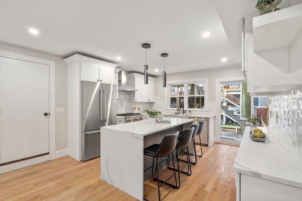 21 Linden Street Boston, MA 02127 - Photo 6 of 32