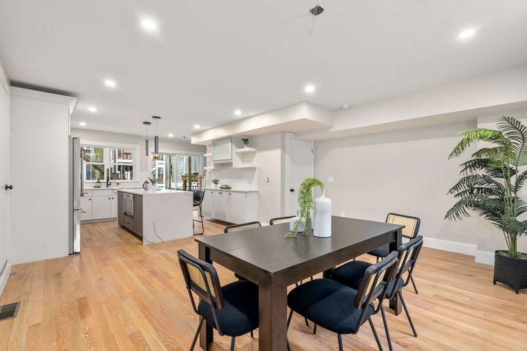 21 Linden Street Boston, MA 02127 - Photo 10 of 32