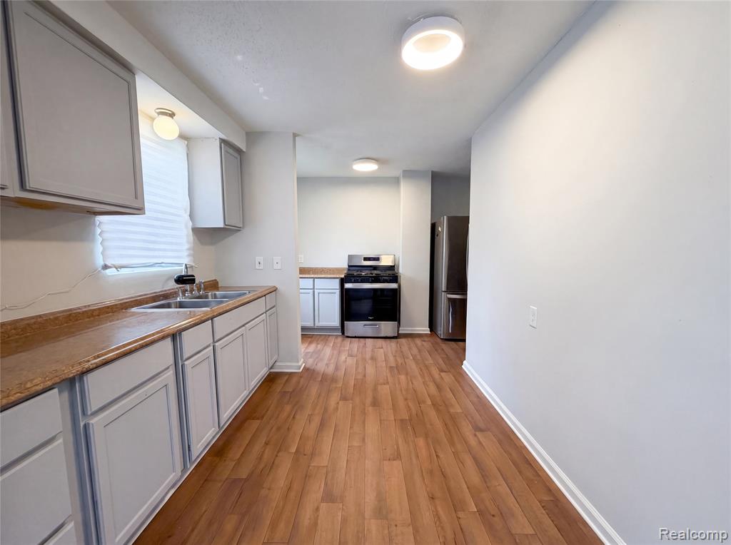26311 Hopkins Avenue Inkster, MI 48141 - Photo 2 of 17