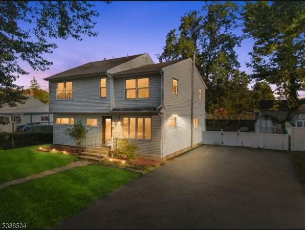 $599,999 | 136 Haroldson Place, Pompton Lakes, NJ 07442