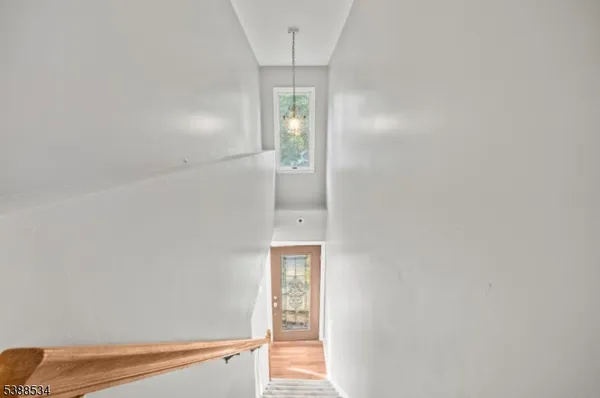 $599,999 | 136 Haroldson Place, Pompton Lakes, NJ 07442