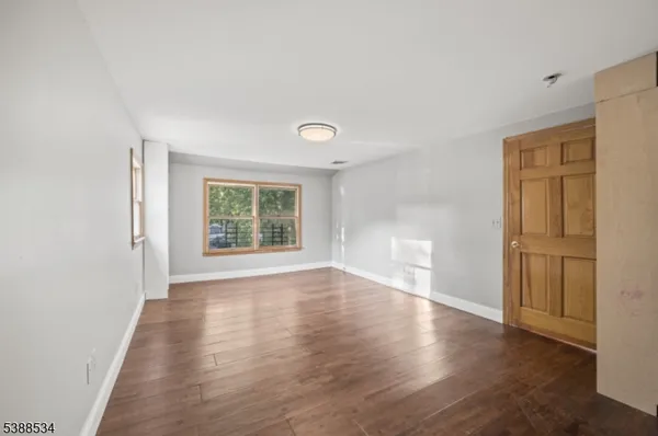 $599,999 | 136 Haroldson Place, Pompton Lakes, NJ 07442