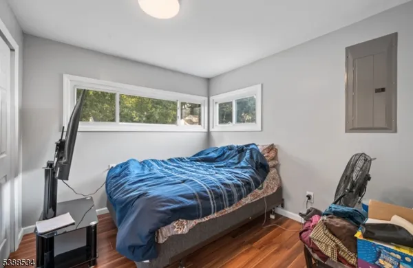 $599,999 | 136 Haroldson Place, Pompton Lakes, NJ 07442