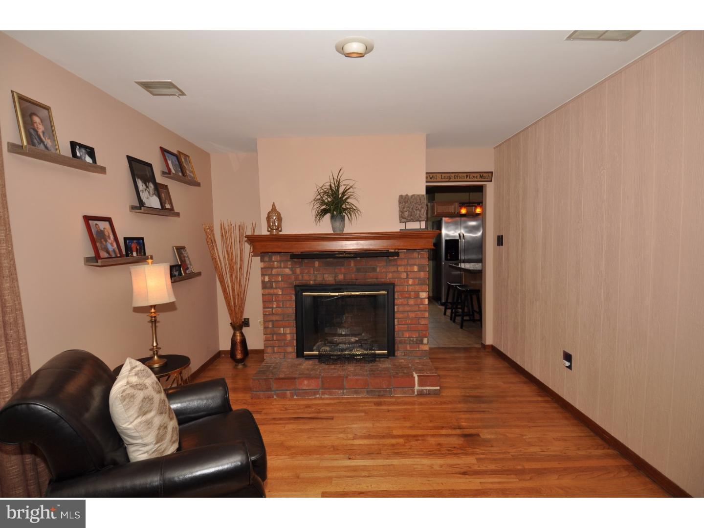 28426 School House Road Columbus, NJ 08022 - Photo 12 of 24 Fireplace