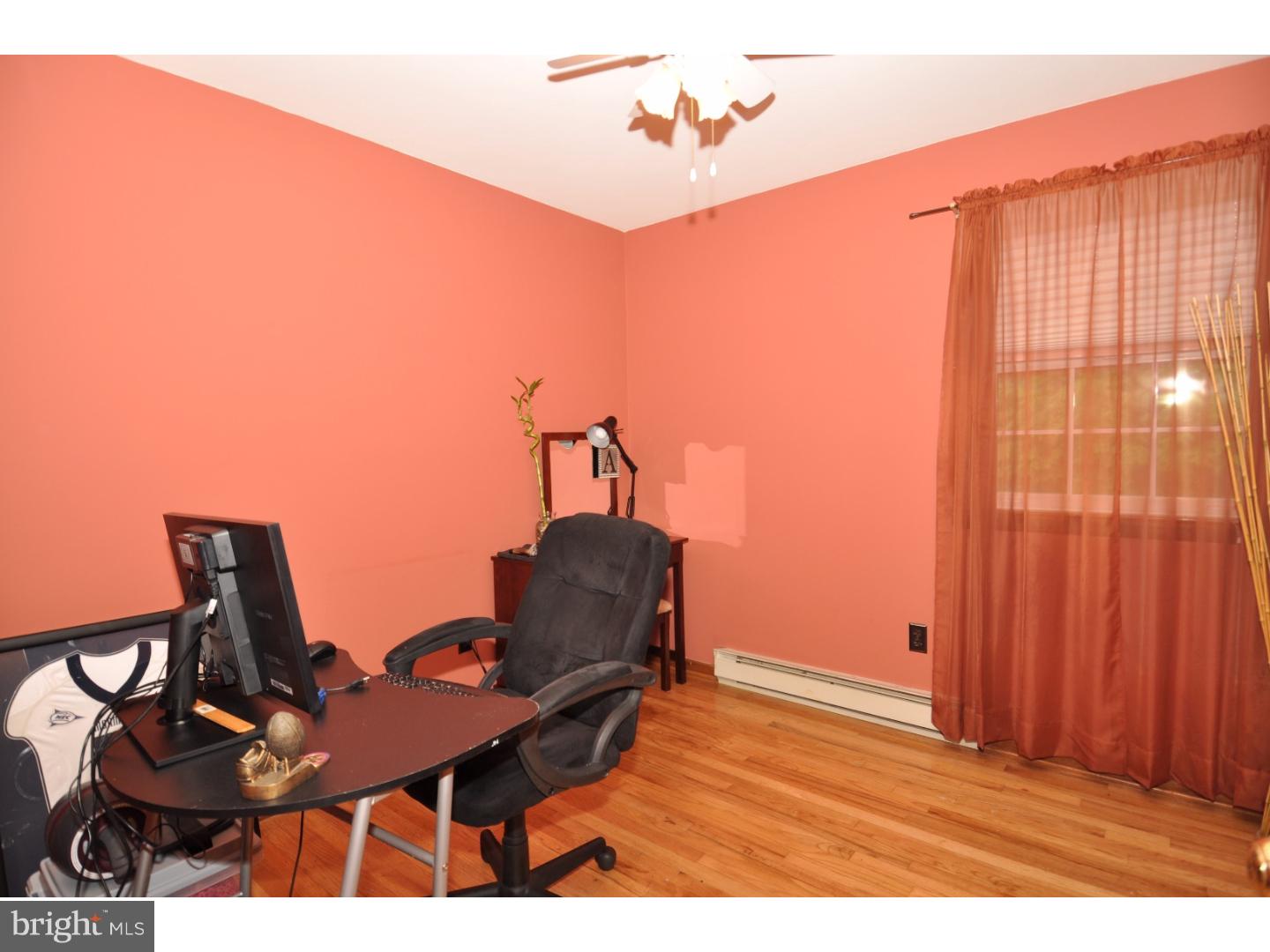 28426 School House Road Columbus, NJ 08022 - Photo 15 of 24 Bedroom 3