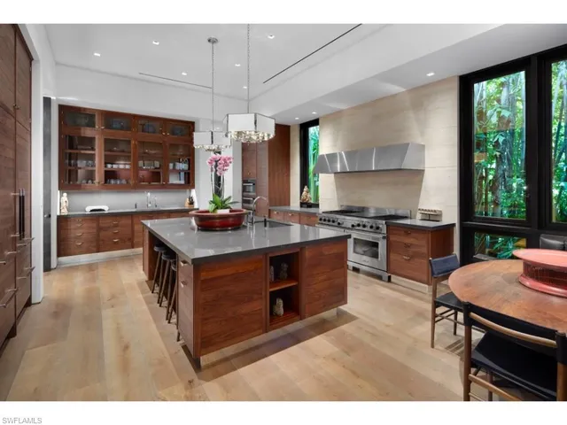 $21,500,000 | 3065 Fort Charles Drive, Naples, FL 34102