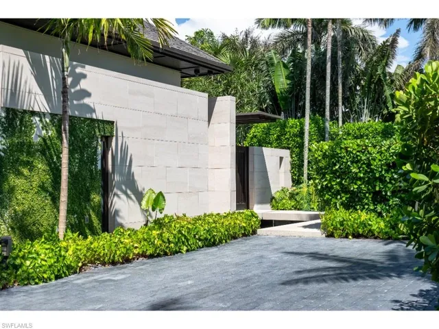 $21,500,000 | 3065 Fort Charles Drive, Naples, FL 34102