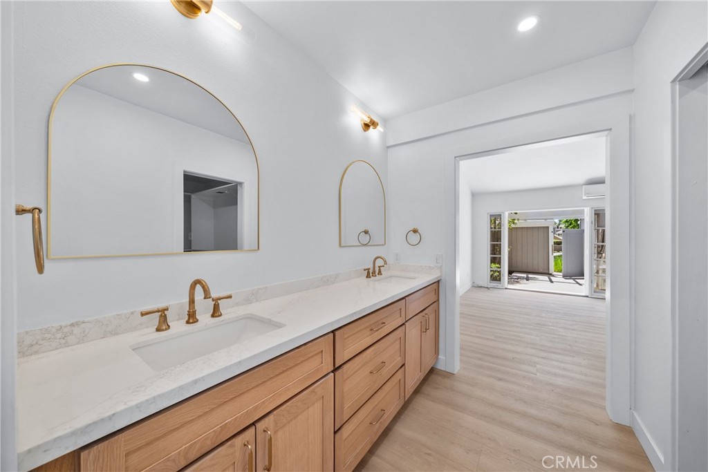 33 Rainbow Irvine, CA 92603 - Photo 13 of 45 Master Bath