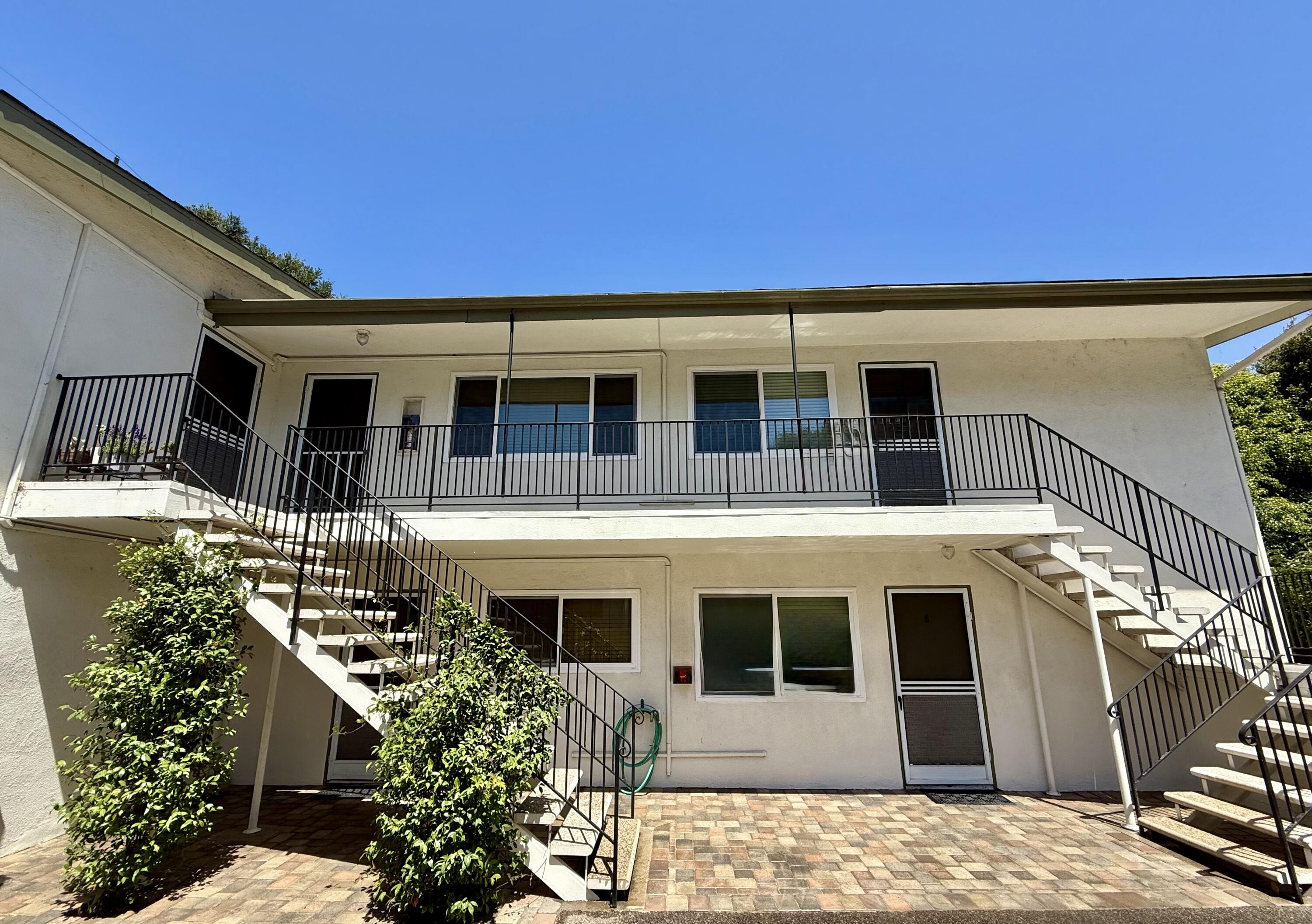 1808 Castillo Street, Unit D Santa Barbara, CA 93101 - Photo 14 of 16 IMG_0350 2