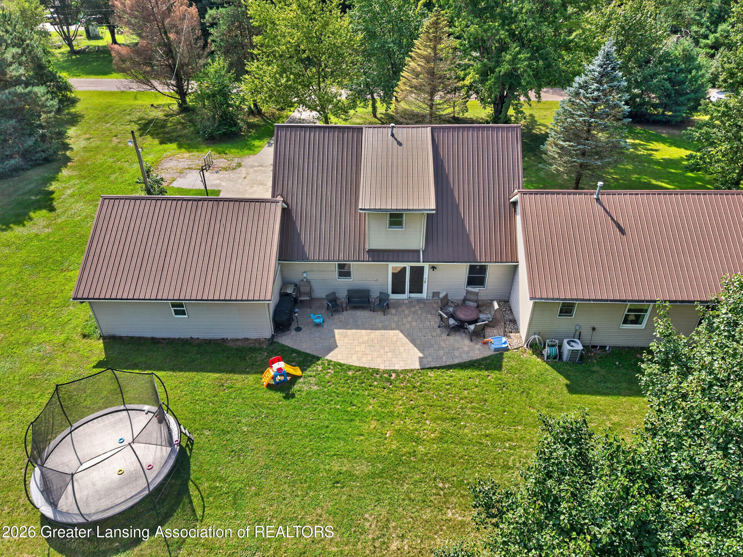 9647 Bellevue Road Battle Creek, MI 49014 - Photo 39 of 52 53-9647-Bellevue-road-WindowStill-Photog