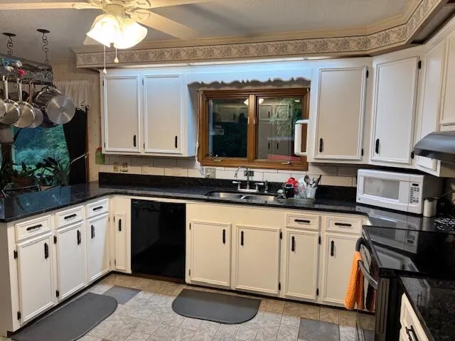 $314,900 | 1682 Heritage Drive, Manning, SC 29102