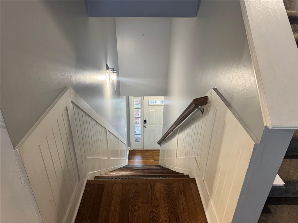 655 Mead Street Southeast, Unit 28 Atlanta, GA 30312 - Photo 14 of 42 a view of entryway and hall with wooden floor