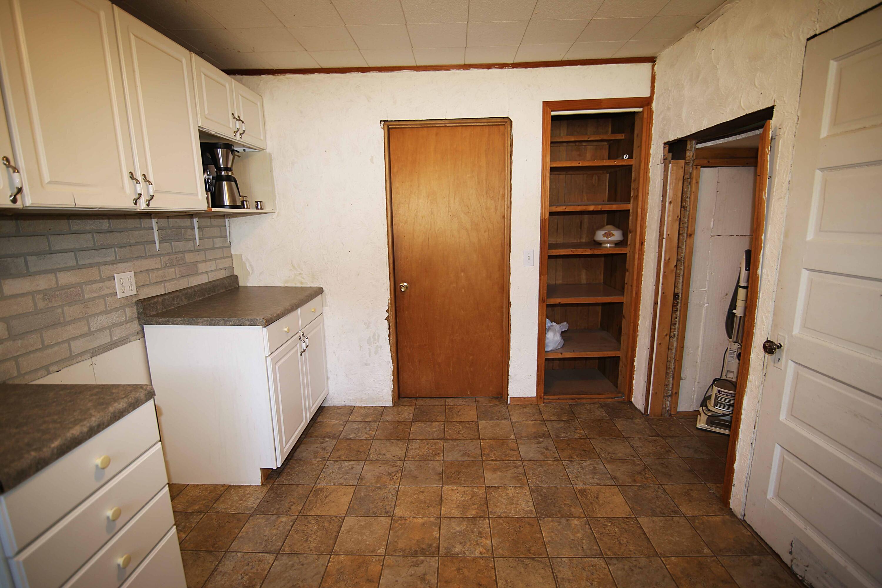 406 Spring Street Three Rivers, MI 49093 - Photo 8 of 33 IMG_7300 copy