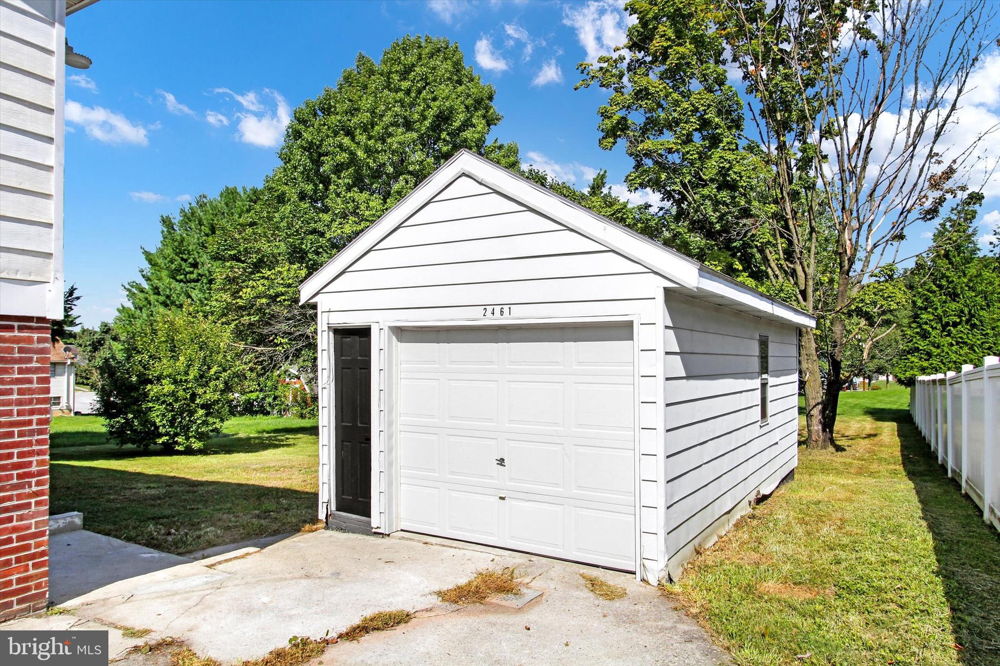 2461 Grandview Road Hanover, PA 17331 - Photo 28 of 31