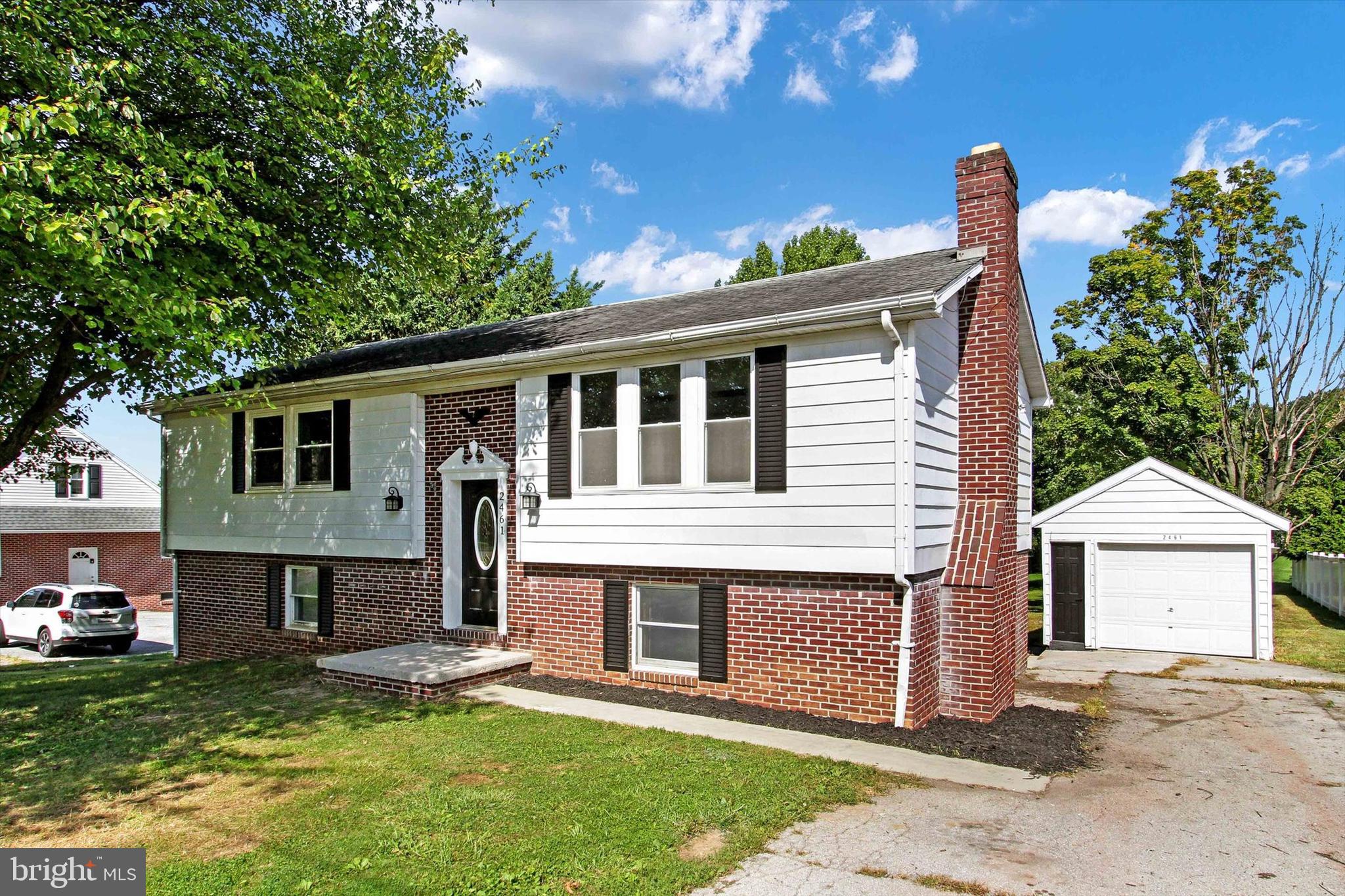 2461 Grandview Road Hanover, PA 17331 - Photo 3 of 31