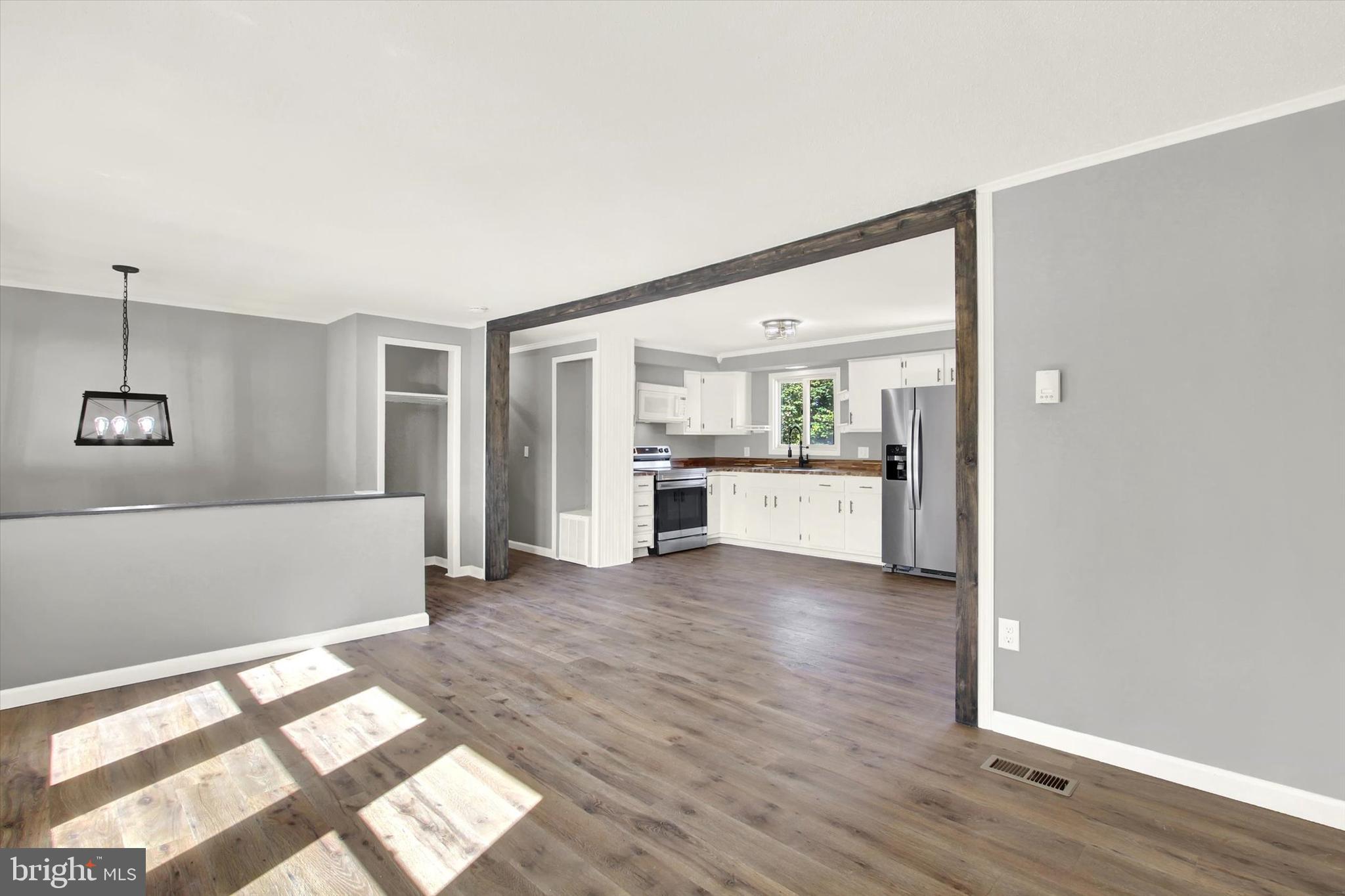 2461 Grandview Road Hanover, PA 17331 - Photo 4 of 31