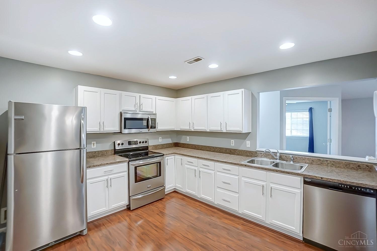 815 Neeb Road, Unit 5 Cincinnati, OH 45233 - Photo 8 of 29 Gallery Image 8