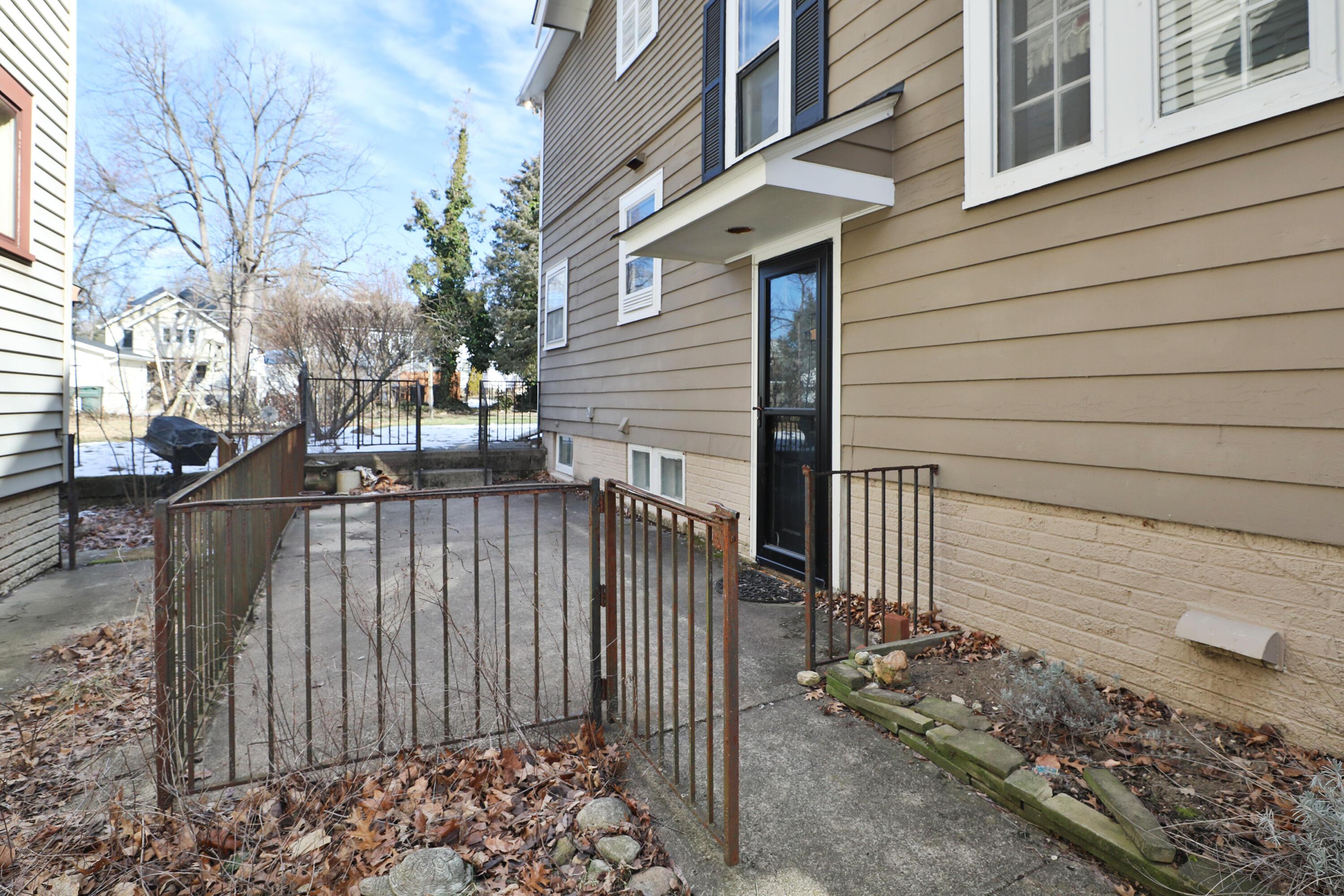 232 Brighton Road Columbus, OH 43202 - Photo 41 of 44 Patio