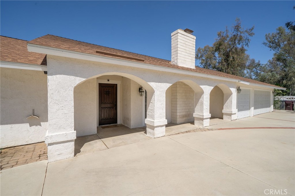 16639 Fox Glen Road Riverside, CA 92504 - Photo 3 of 153