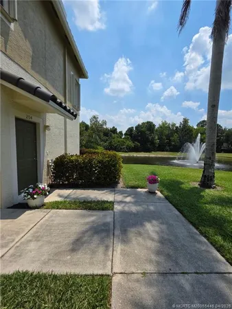 $339,900 | 1560 Southeast Hampshire Way, Unit 204, Stuart, FL 34994