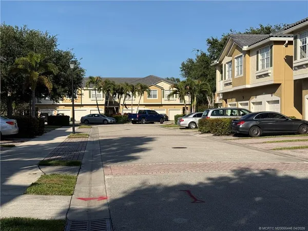 $339,900 | 1560 Southeast Hampshire Way, Unit 204, Stuart, FL 34994