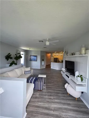 $339,900 | 1560 Southeast Hampshire Way, Unit 204, Stuart, FL 34994