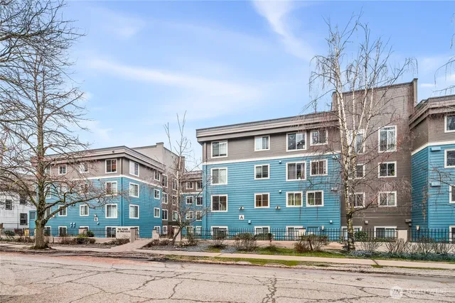 $309,800 | 300 10th Avenue, Unit A202, Seattle, WA 98122