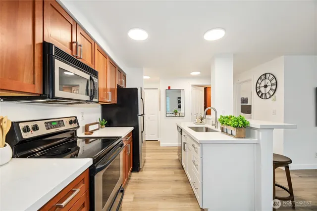 $309,800 | 300 10th Avenue, Unit A202, Seattle, WA 98122