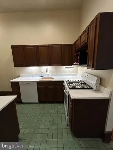 $1,400 | 2352 Eutaw Place, Unit 1, Baltimore, MD 21217