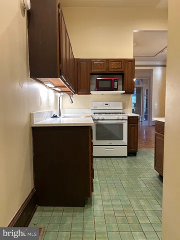 $1,400 | 2352 Eutaw Place, Unit 1, Baltimore, MD 21217