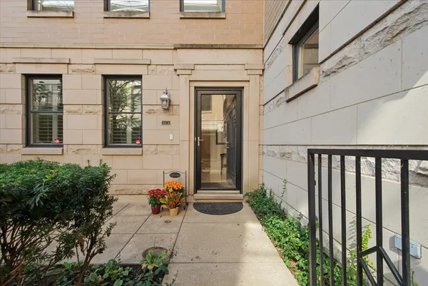 $998,500 | 1816 South Indiana Avenue, Unit B, Chicago, IL 60616