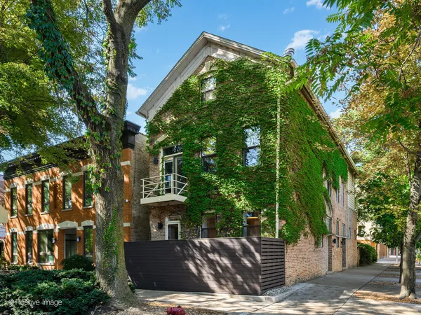 $950,000 | 1335 West Belden Avenue, Chicago, IL 60614