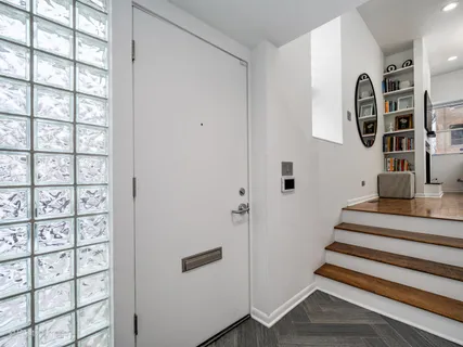 $950,000 | 1335 West Belden Avenue, Chicago, IL 60614