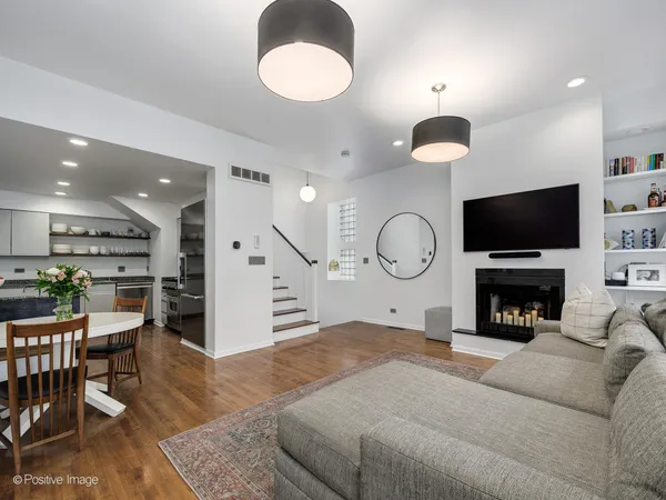 $950,000 | 1335 West Belden Avenue, Chicago, IL 60614