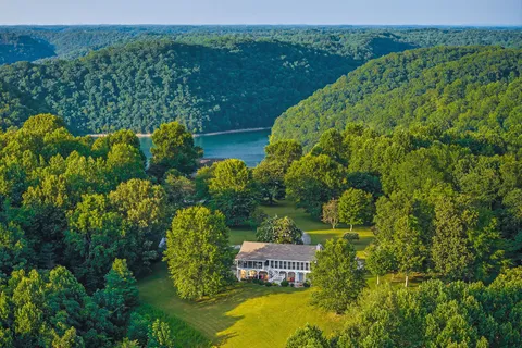 $949,900 | 11720 Fox Hill Road, Baxter, TN 38544