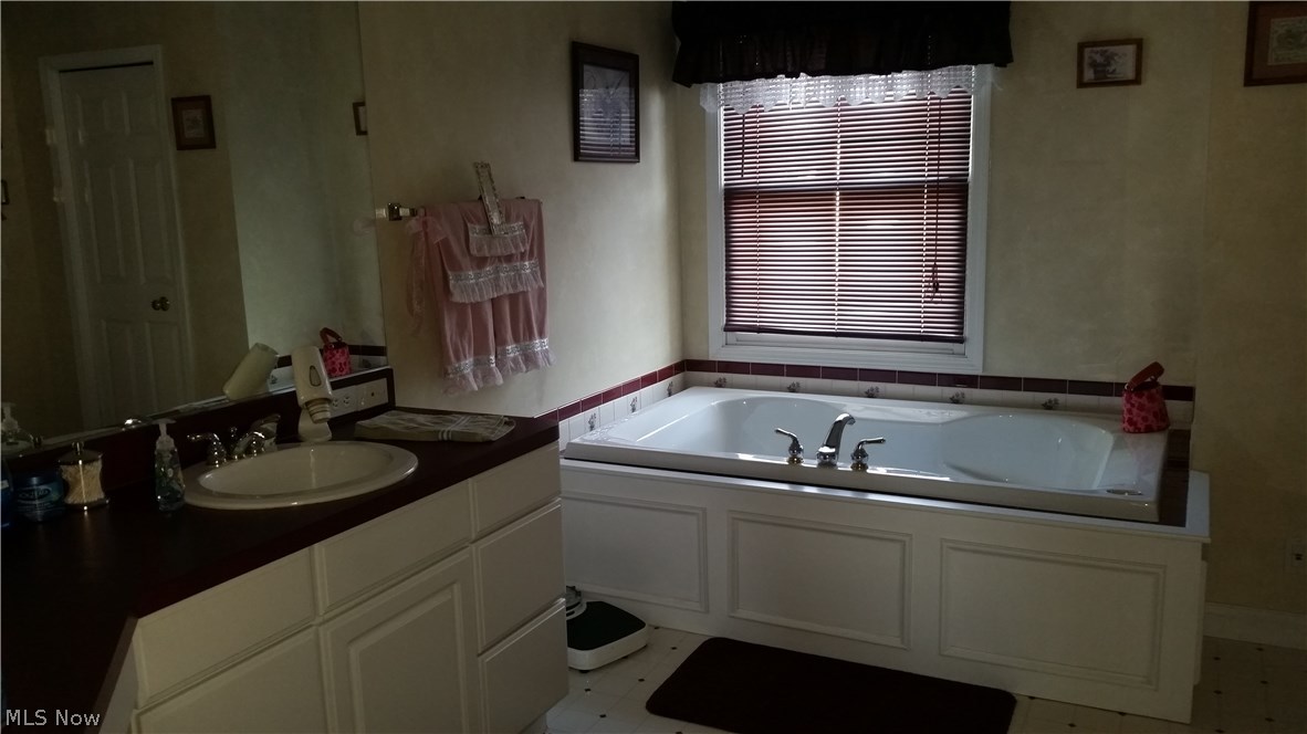 4552 Goodell Road Mantua, OH 44255 - Photo 9 of 18 Gallery Image 9