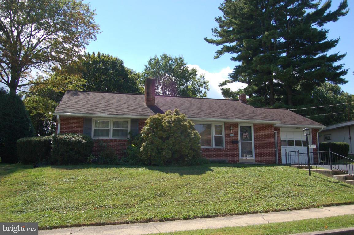 322 Gochnauer Avenue Lititz, PA 17543 - Photo 1 of 13 Gallery Image 1
