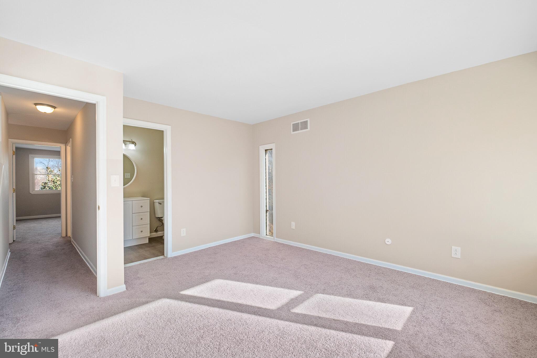 1301 Shallcross Avenue Wilmington, DE 19806 - Photo 18 of 33 an empty room with closet