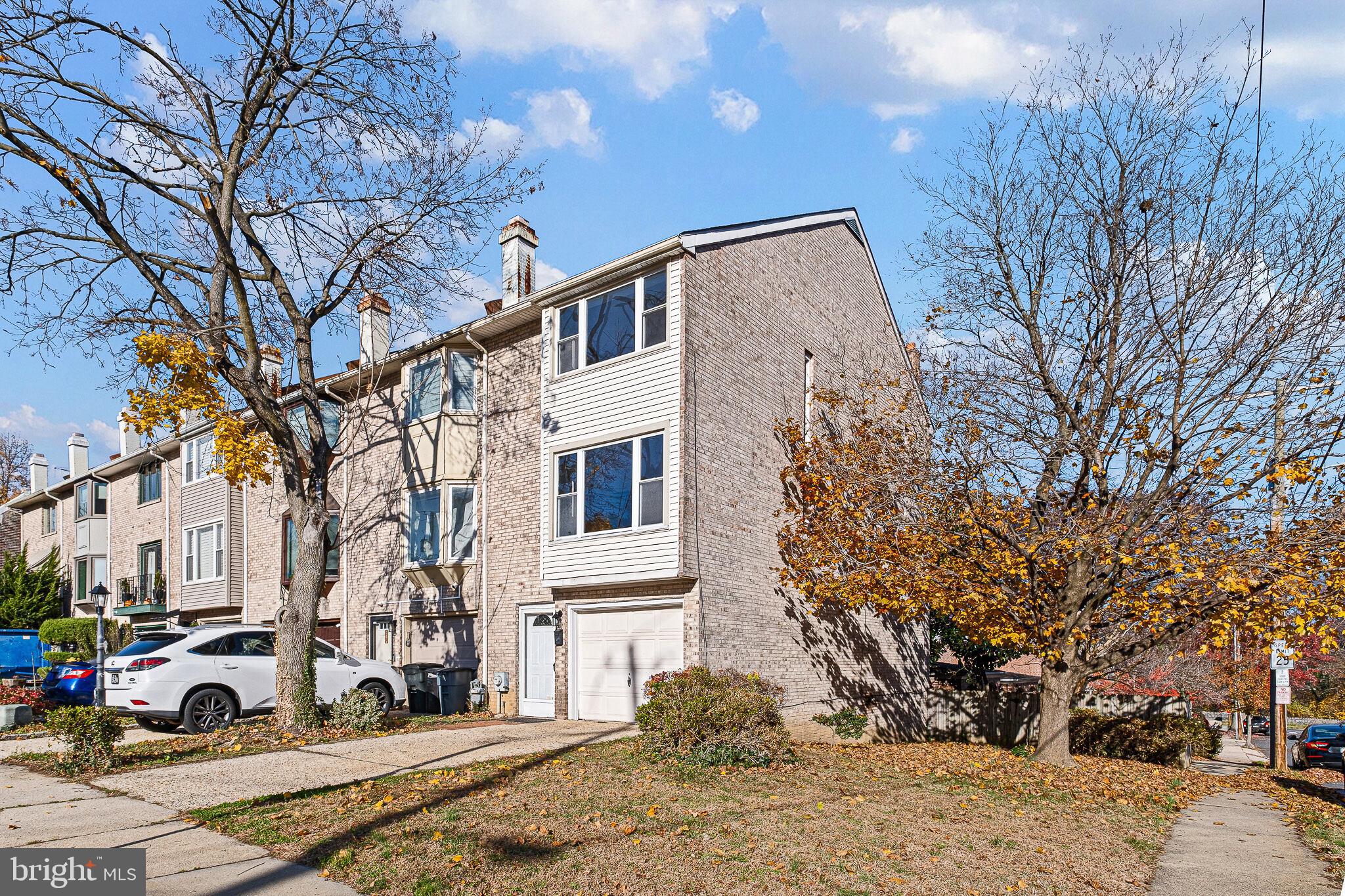 1301 Shallcross Avenue Wilmington, DE 19806 - Photo 3 of 33 a view of a building with a snow