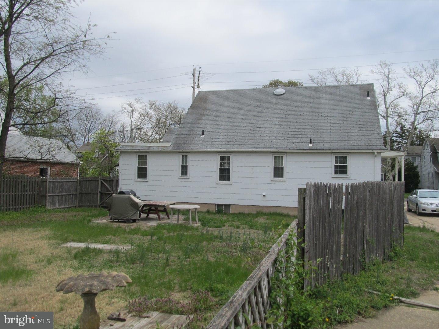 1008 Salem Road Burlington, NJ 08016 - Photo 2 of 24 Exterior Back