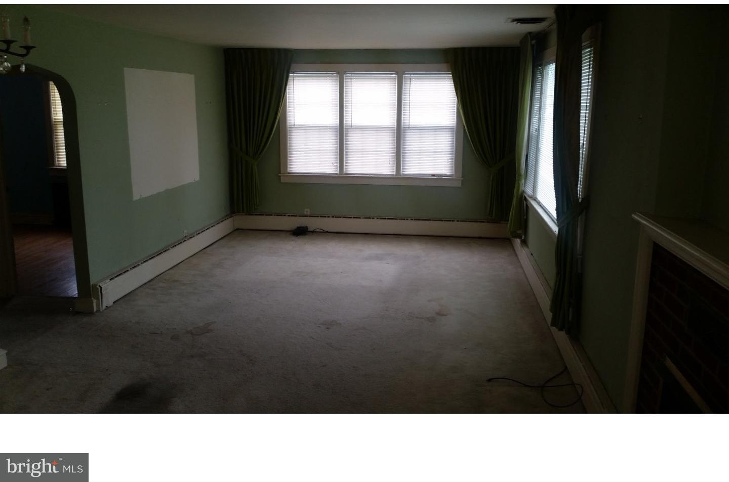 1008 Salem Road Burlington, NJ 08016 - Photo 5 of 24 Lobby