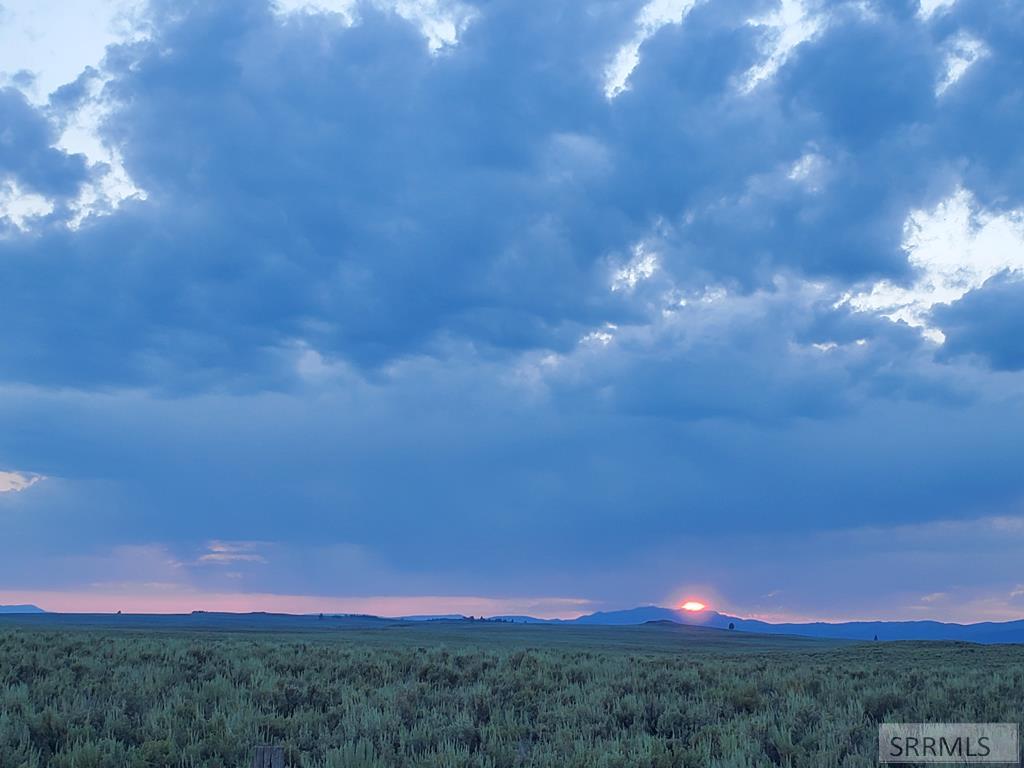 3380 Eagles View Road Island Park, ID 83429 - Photo 10 of 37
