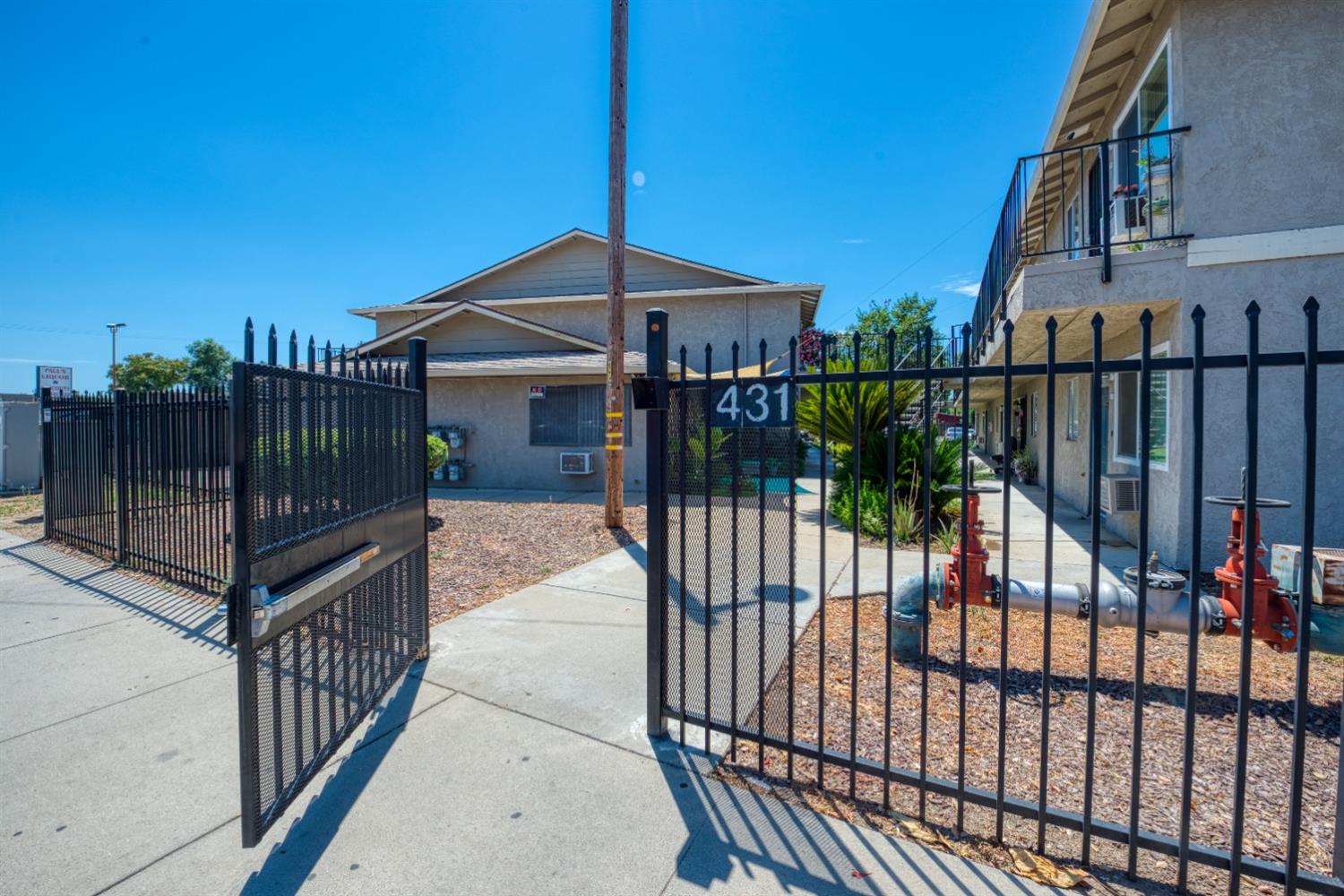 431 Coffee Road Modesto, CA 95355 - Photo 8 of 39