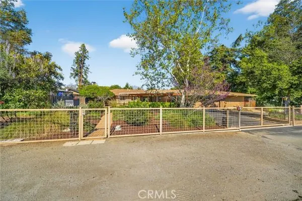 $1,075,000 | 4872 N Arcade, Fresno, CA 93721