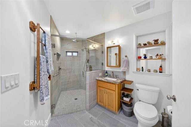 4872 N Arcade Fresno, CA 93721 - Photo 31 of 75