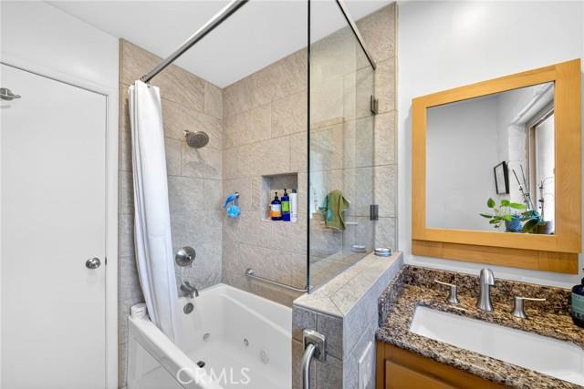 4872 N Arcade Fresno, CA 93721 - Photo 35 of 75