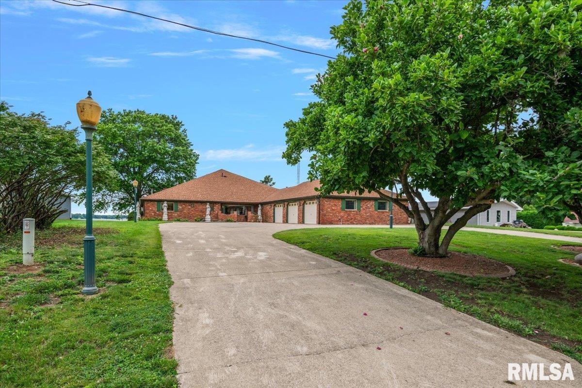 1013 East Lake Shore Drive Springfield, IL 62712 - Photo 6 of 82