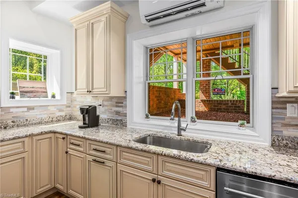 $1,250,000 | 537 Montclaire Drive, Mount Airy, NC 27030