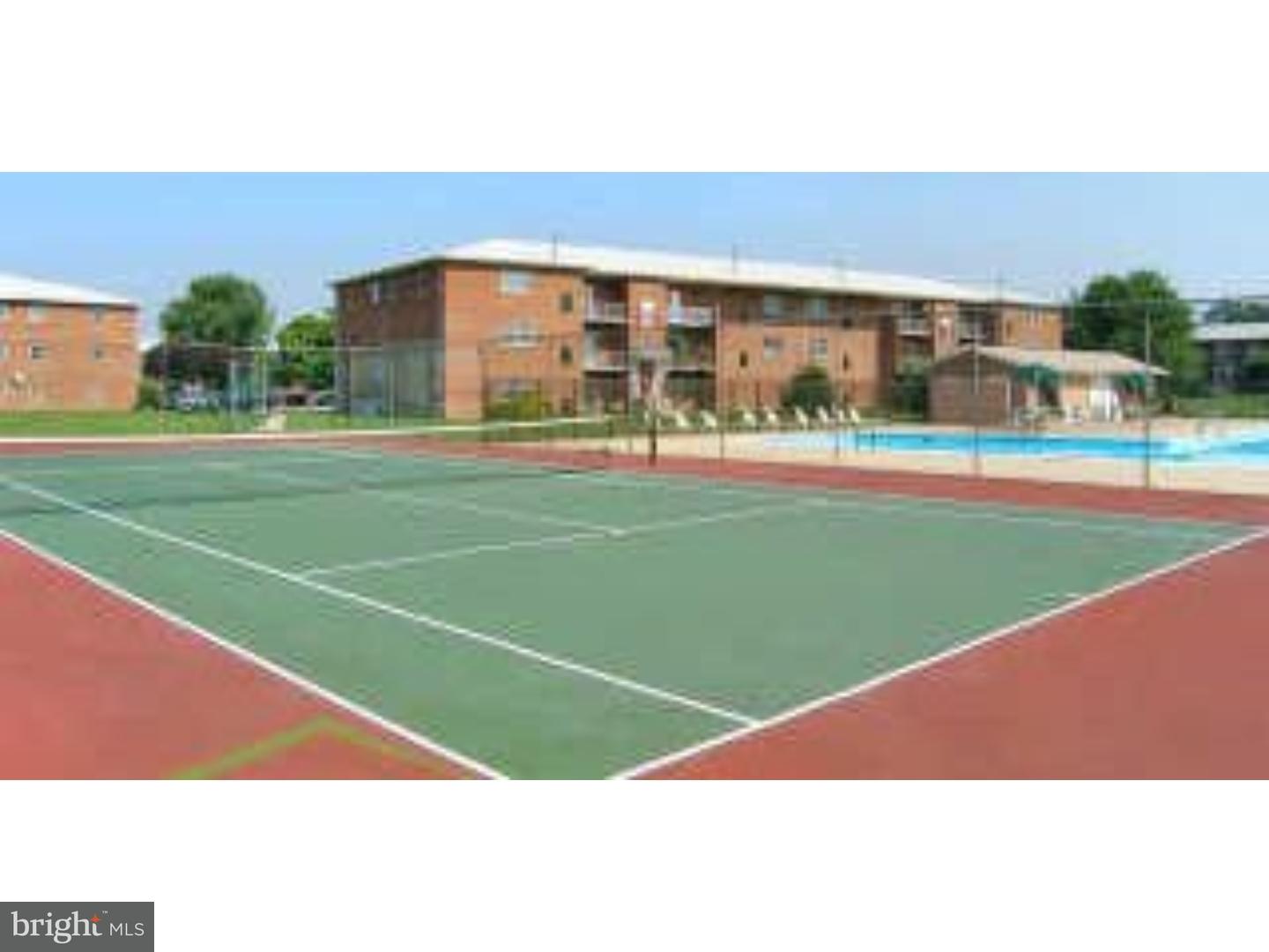 550-apt South Dupont Highway, Unit 8H New Castle, DE 19720 - Photo 5 of 8 Community Tennis Court